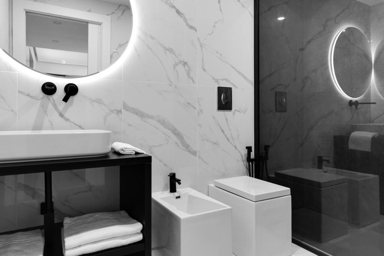 קליארי Caralis Suites Rooms מראה חיצוני תמונה