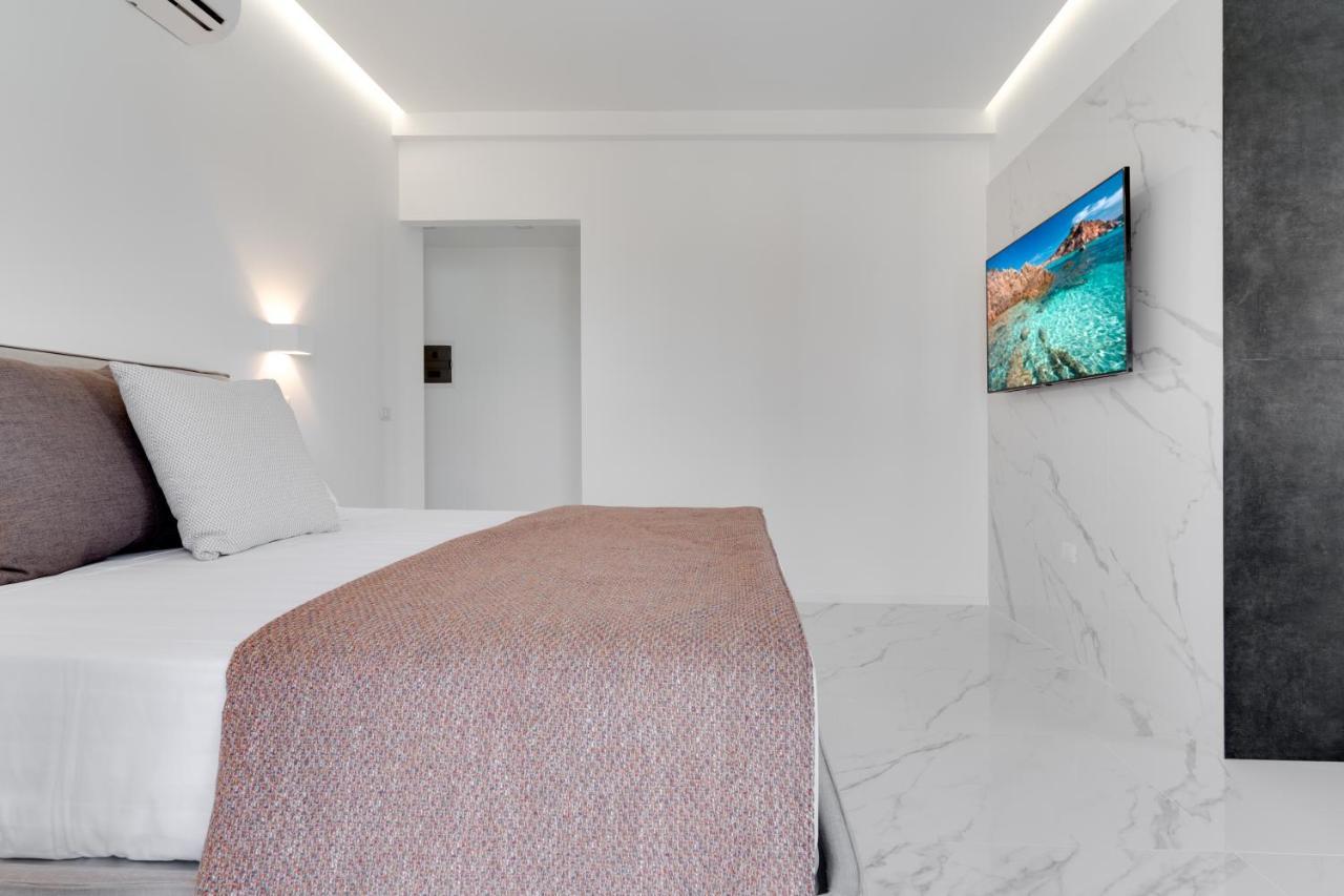 קליארי Caralis Suites Rooms מראה חיצוני תמונה