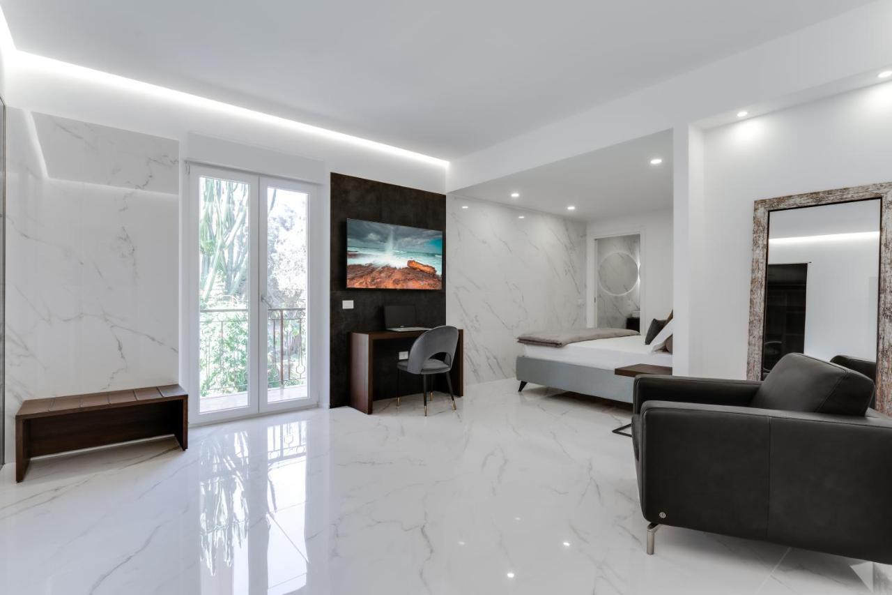 קליארי Caralis Suites Rooms מראה חיצוני תמונה
