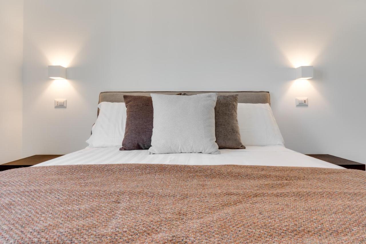 קליארי Caralis Suites Rooms מראה חיצוני תמונה